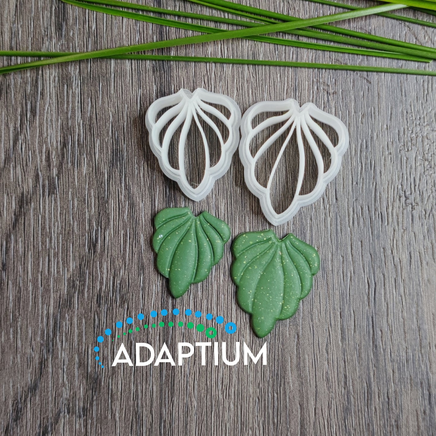 Scalloped Fan Feather Embossed Cutter