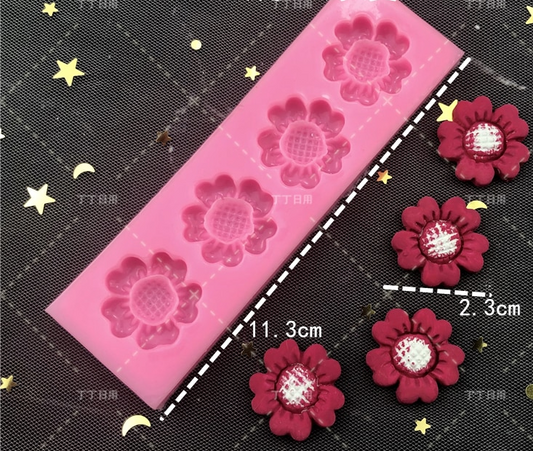 4 Flowers Silicone Mould 1