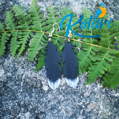 6-8cm Huia feather up-cycled rubber Earrings